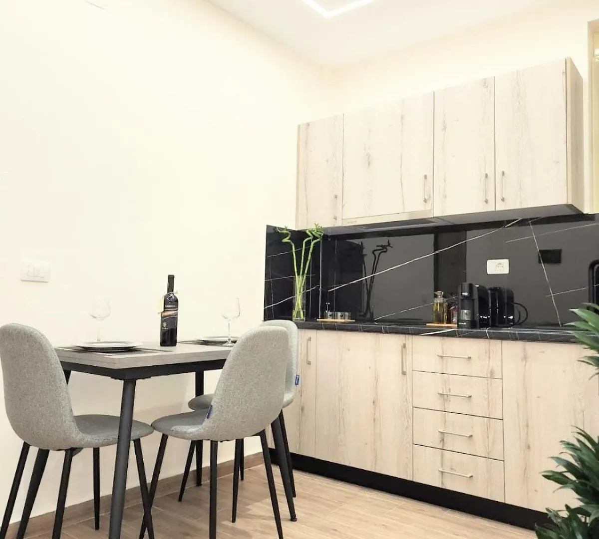 New Apartment Close To Sea And Downtown Vlorë 0*,