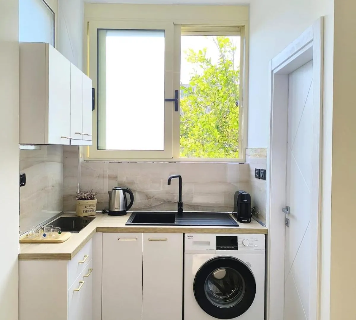 New Apartment Close To Sea And Downtown Vlorë 0*,